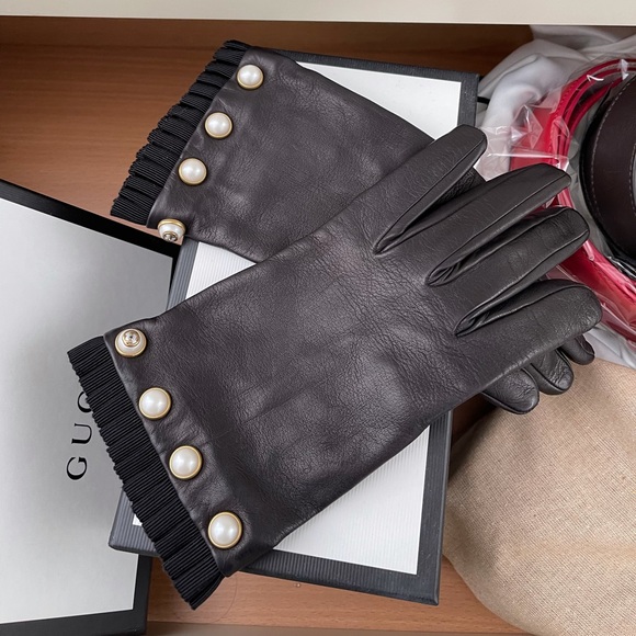 Gucci black leather gloves with pearls size 7.5 new - Picture 3 of 12